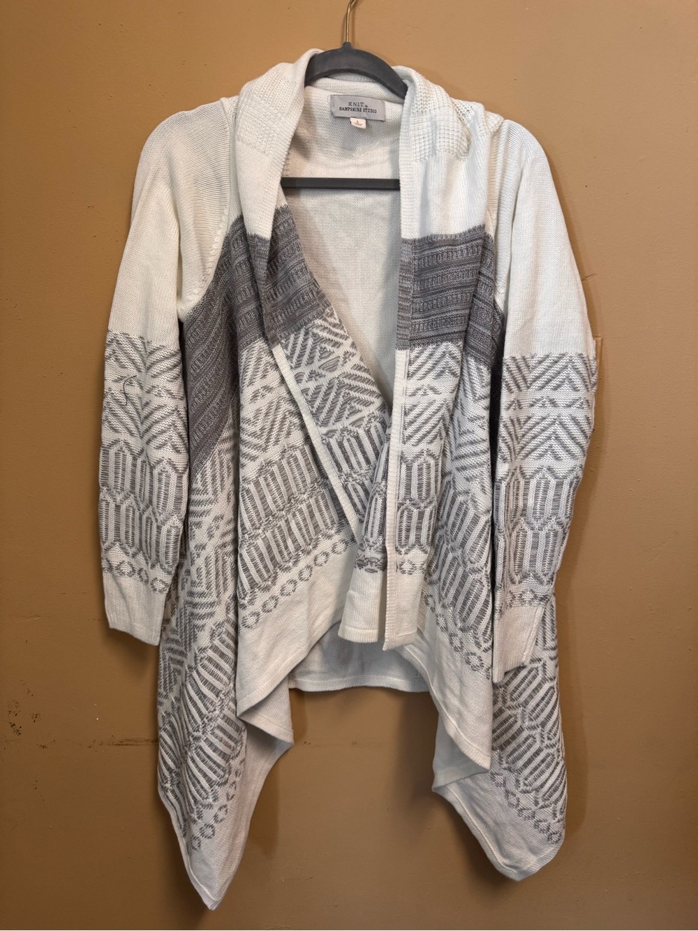 Karen Scott White & Gray Hooded Open-Front Cardigan with Jacquard Pattern